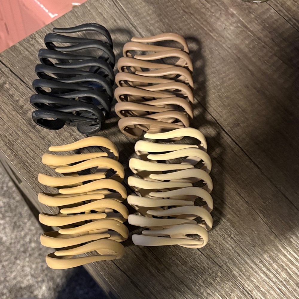 Set of Four Hair Claw Clips in Neutral Tones